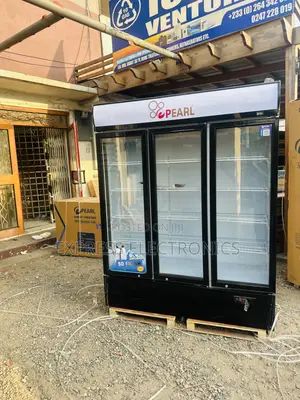 High Quality Pearl Threee Doors Display Fridge.