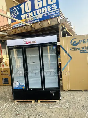 Zealous Sleek White Three Doors Pearl. Display