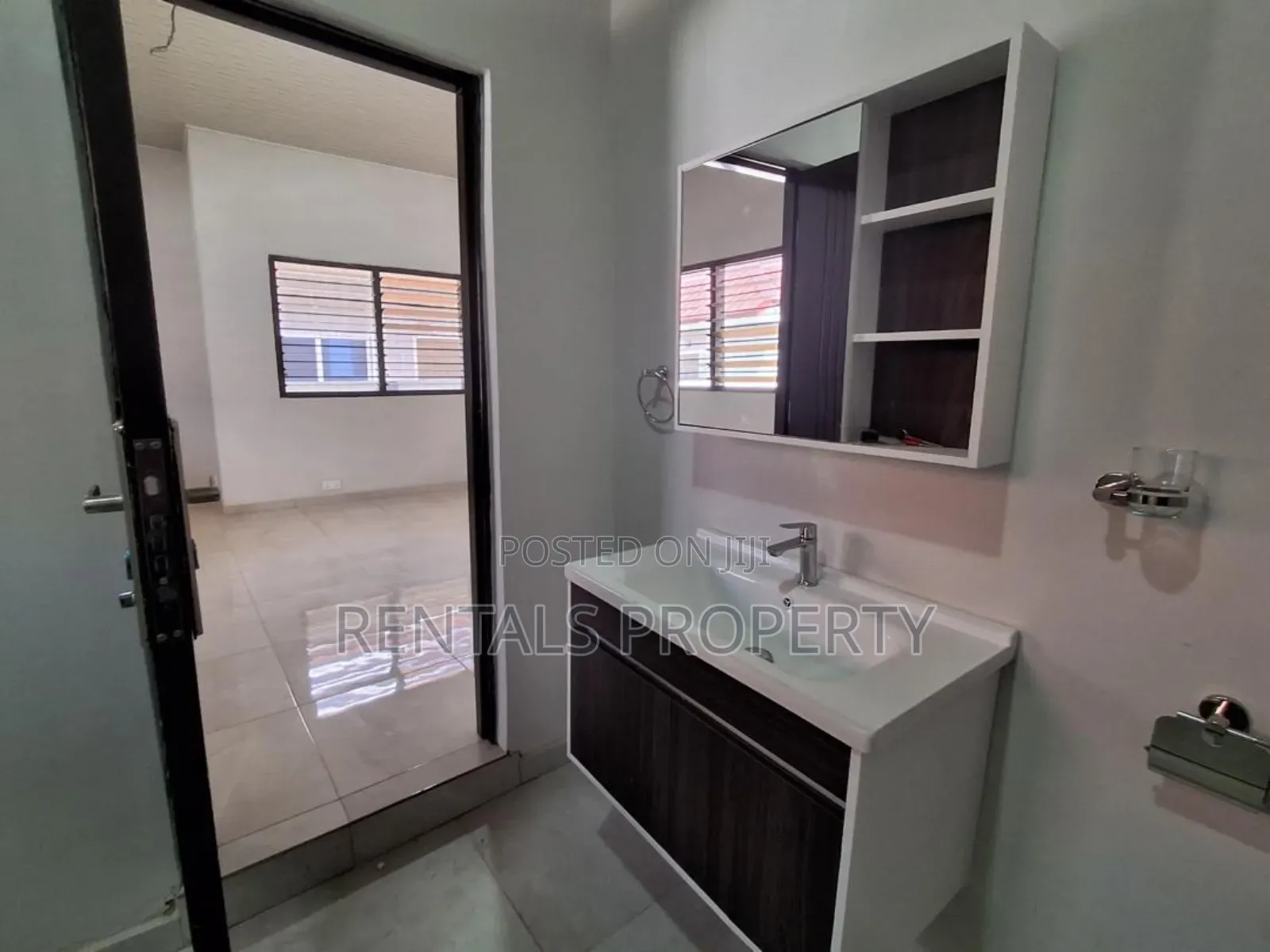 3bdrm House in Oyarifa Mall Area for sale
