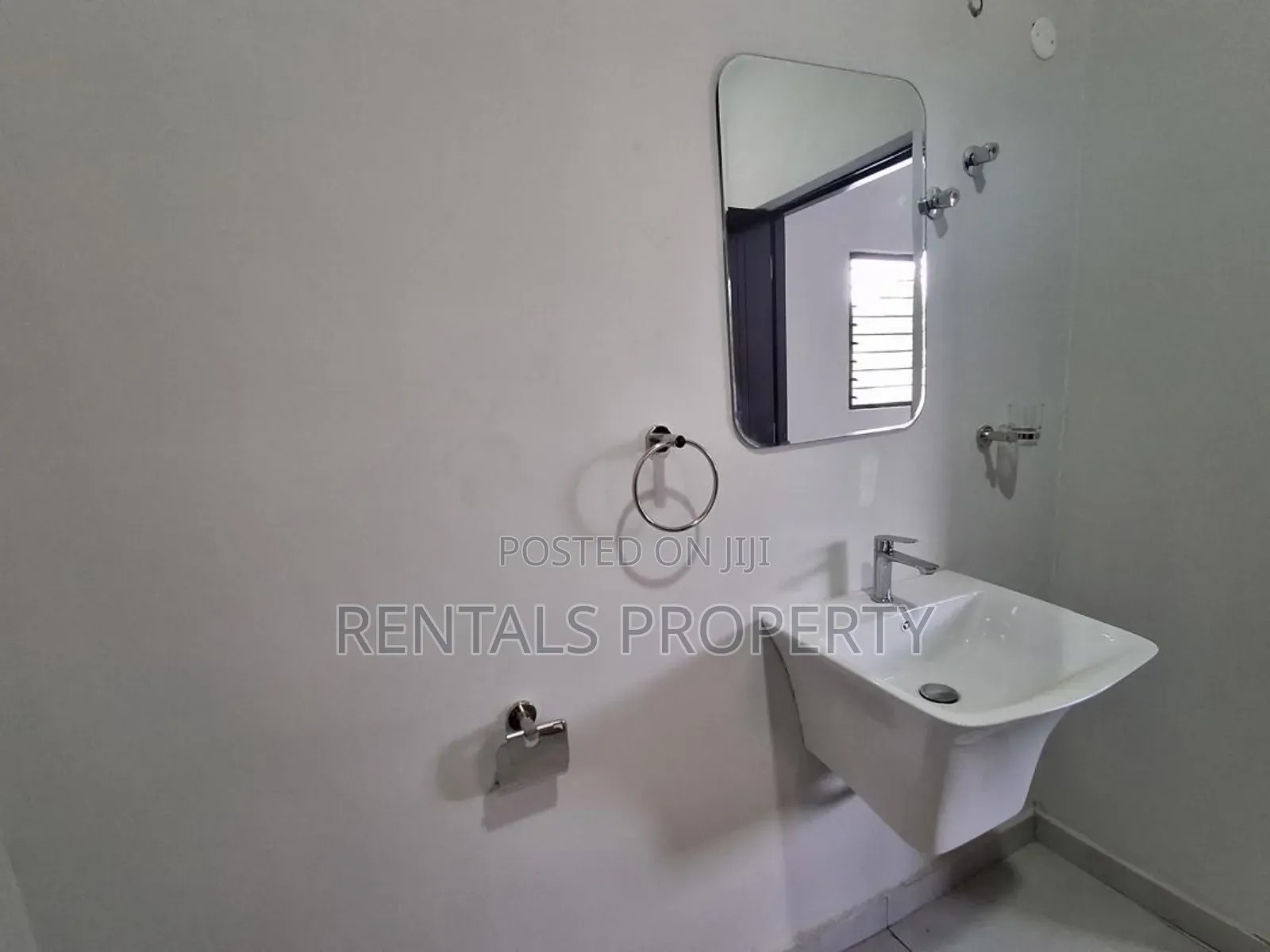 3bdrm House in Oyarifa Mall Area for sale