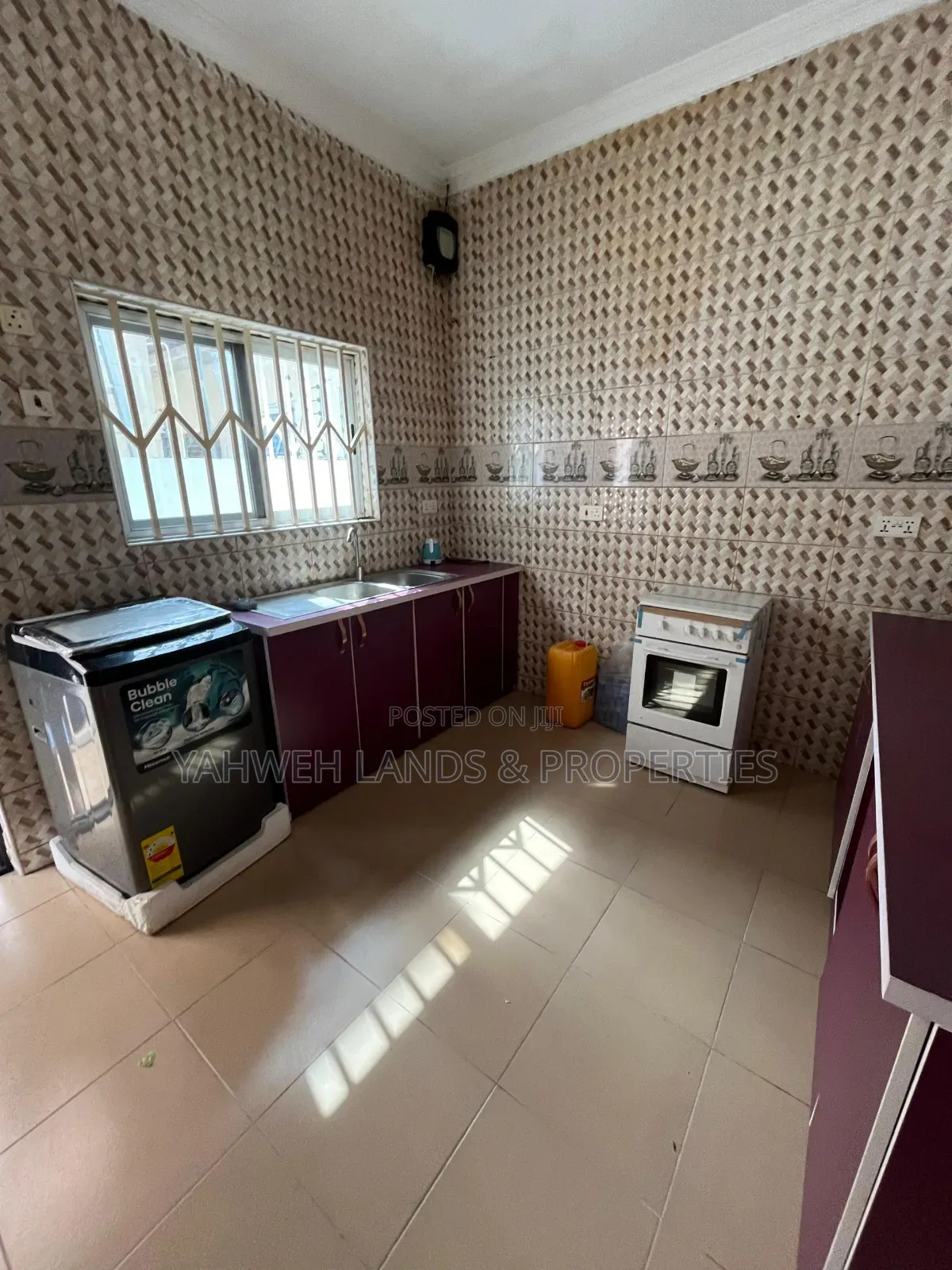 3bdrm House in Spintex, Baatsona Total for rent