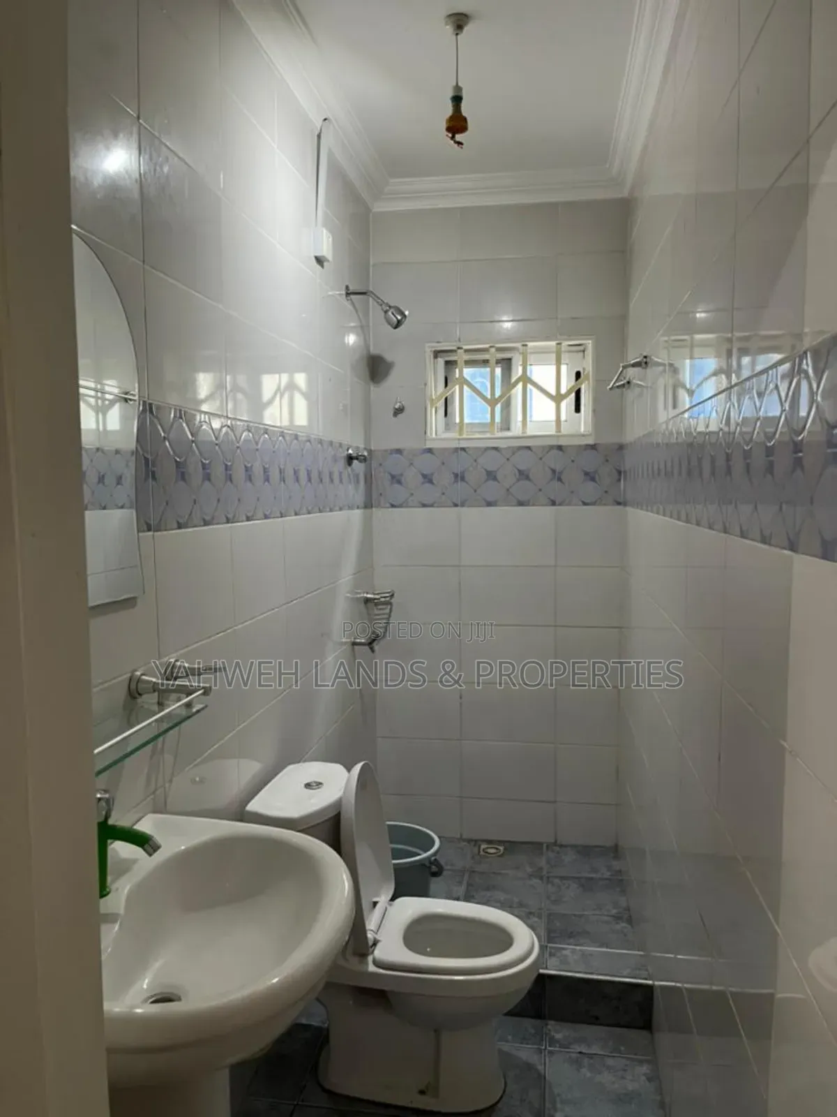 3bdrm House in Spintex, Baatsona Total for rent