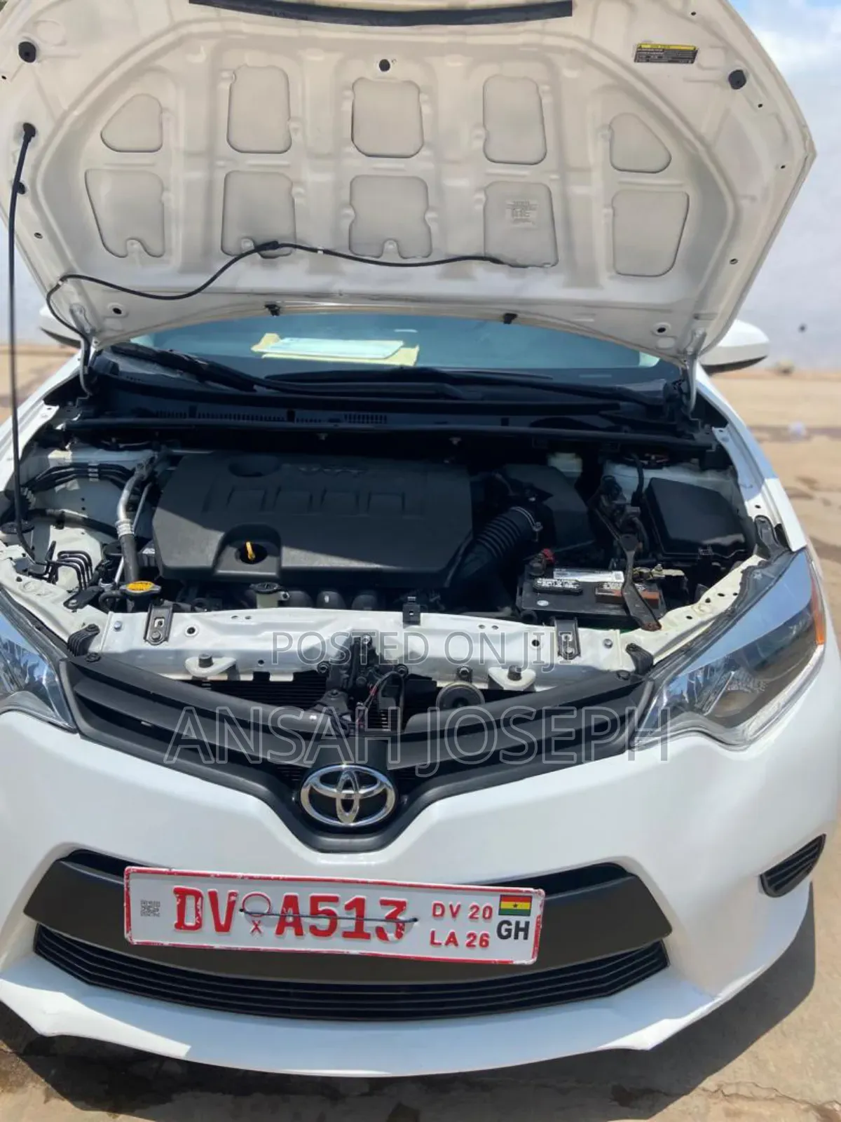 Toyota Corolla LE Eco 4dr Sedan (1.8L 4cyl CVT) 2015 White
