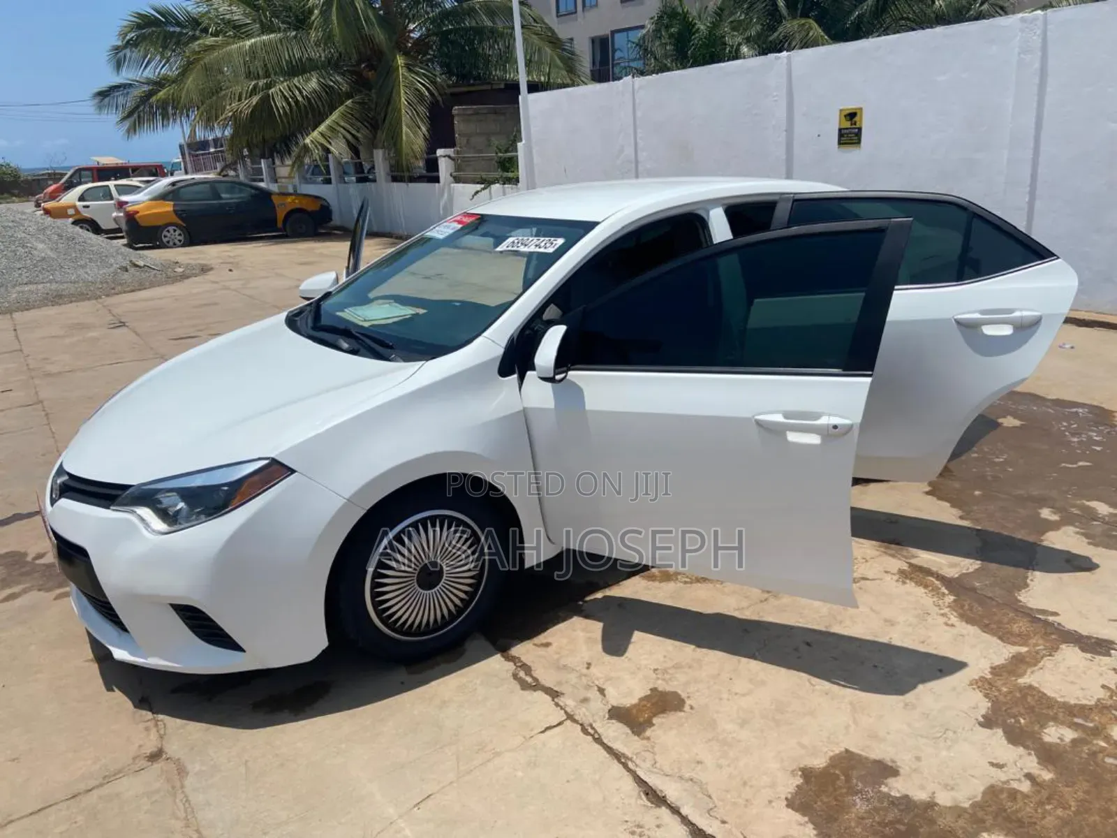Toyota Corolla LE Eco 4dr Sedan (1.8L 4cyl CVT) 2015 White