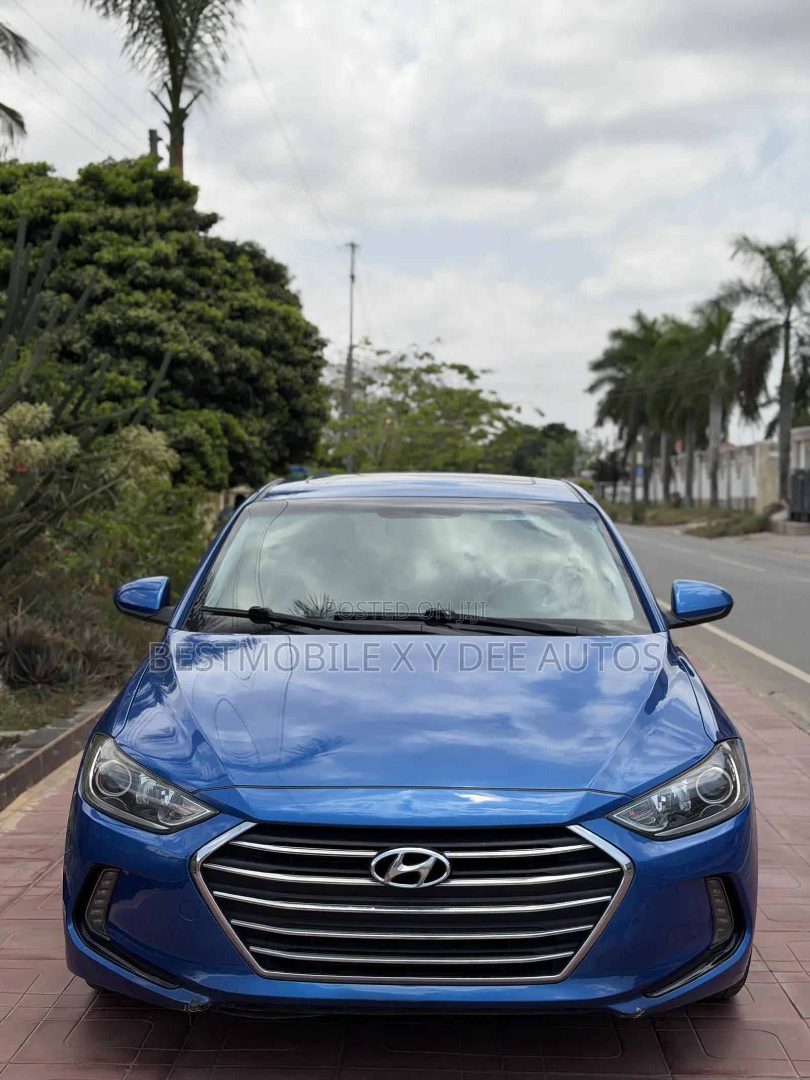 Hyundai Elantra Limited Sedan FWD (2.0L 4cyl 6A) 2017 Blue