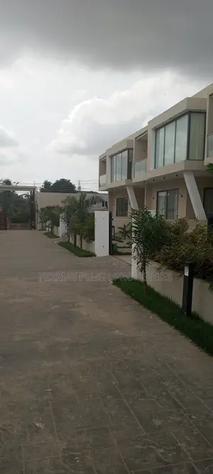 2bdrm House in Ashale Botwe, Accra Metropolitan for sale