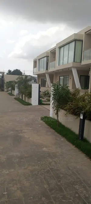 2bdrm House in Ashale Botwe, Accra Metropolitan for sale