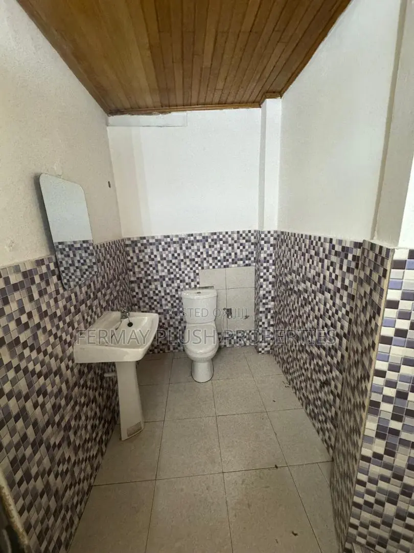 2bdrm House in Ashale Botwe, Accra Metropolitan for sale