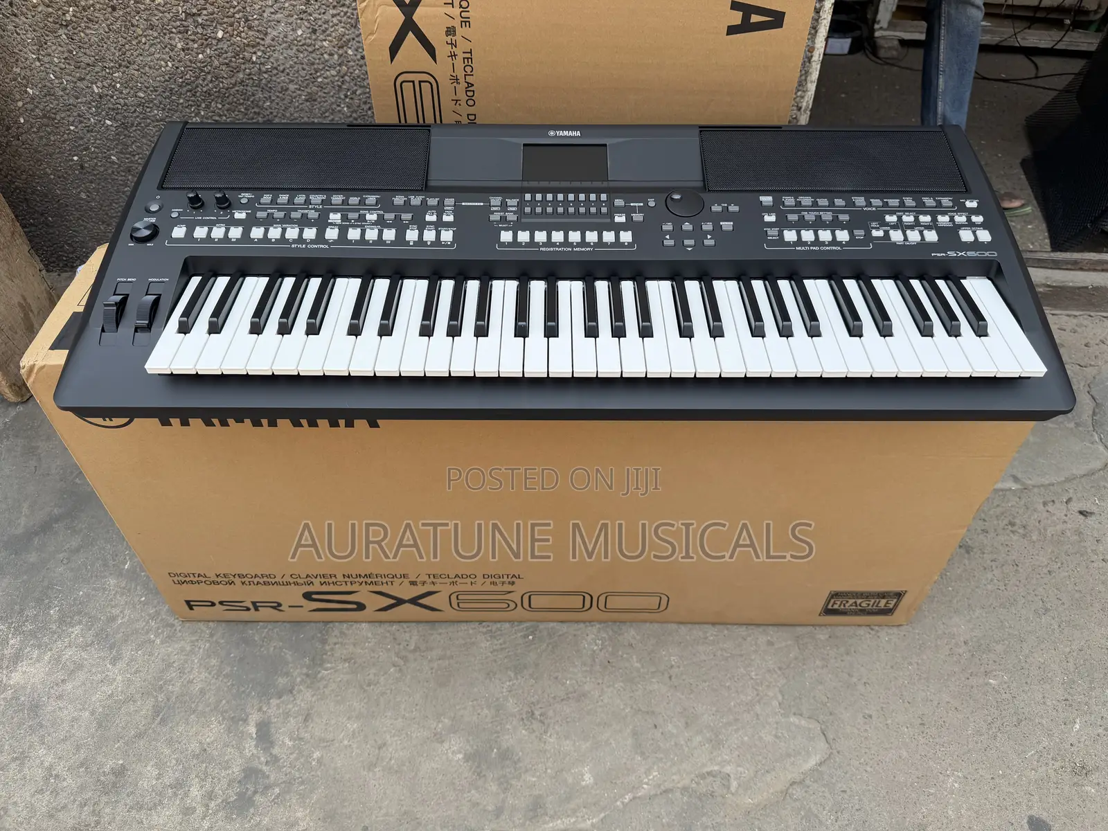 Yamaha PSR-Sx600 61-Keys Keyboard