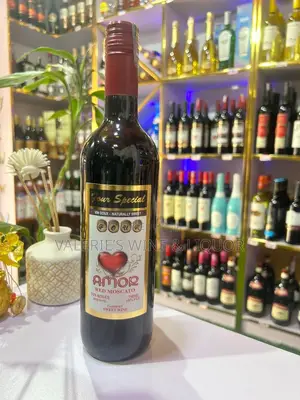 Four Special Amor Sweet Red Wine