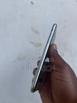 Apple iPhone X 64 GB White