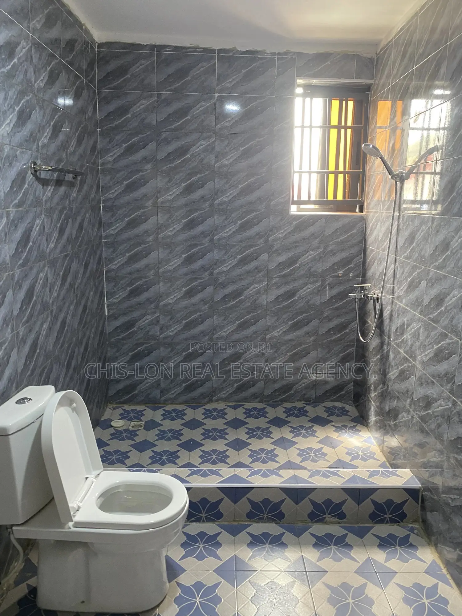 1bdrm Apartment in Kasoa Tuba Road, Toll Booth for rent