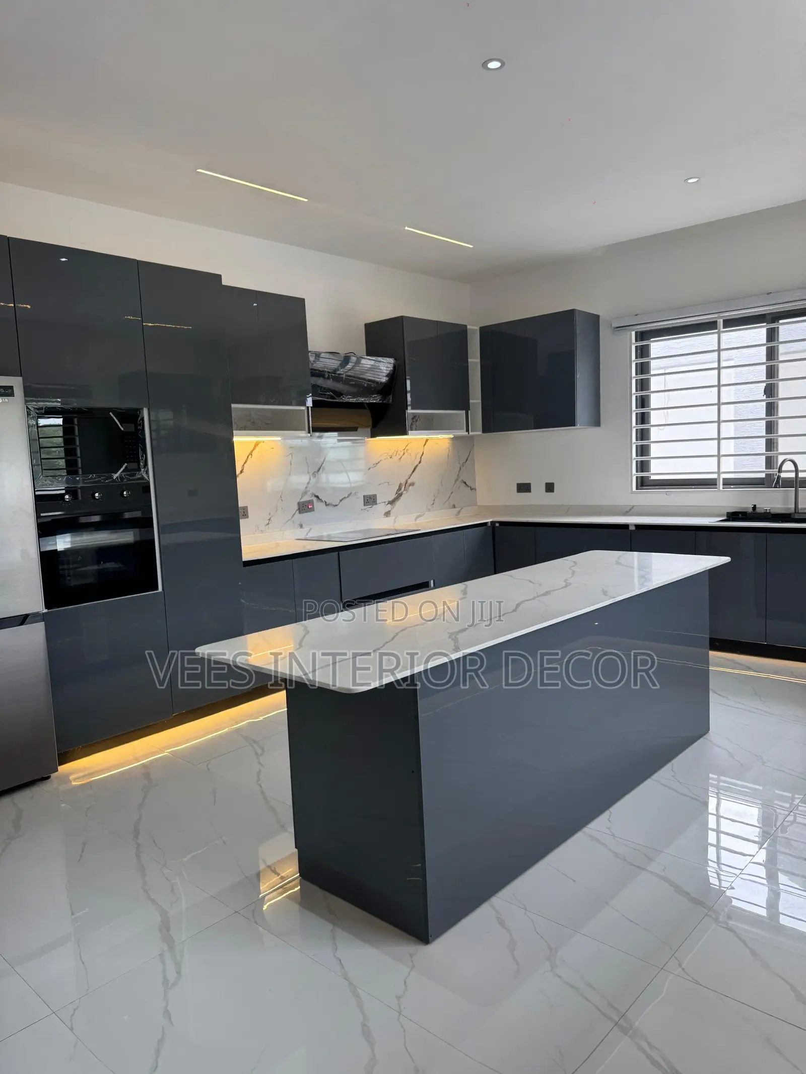 Kitchen Cabinet