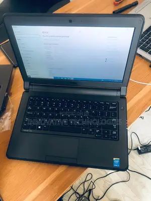 Laptop Dell Latitude 3350 8GB Intel Core i3 HDD 32GB