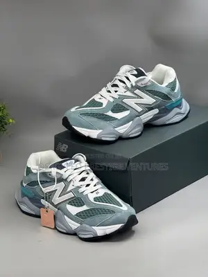 New Balance 9060. Modern Dad-Shoe Design