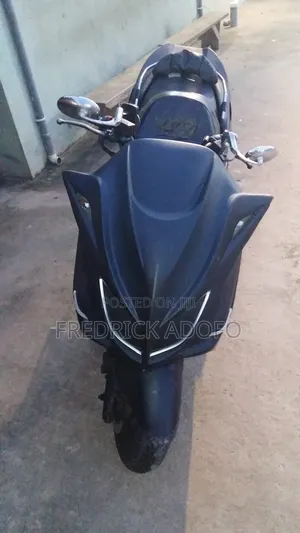 Yamaha Majesty 2017 Black