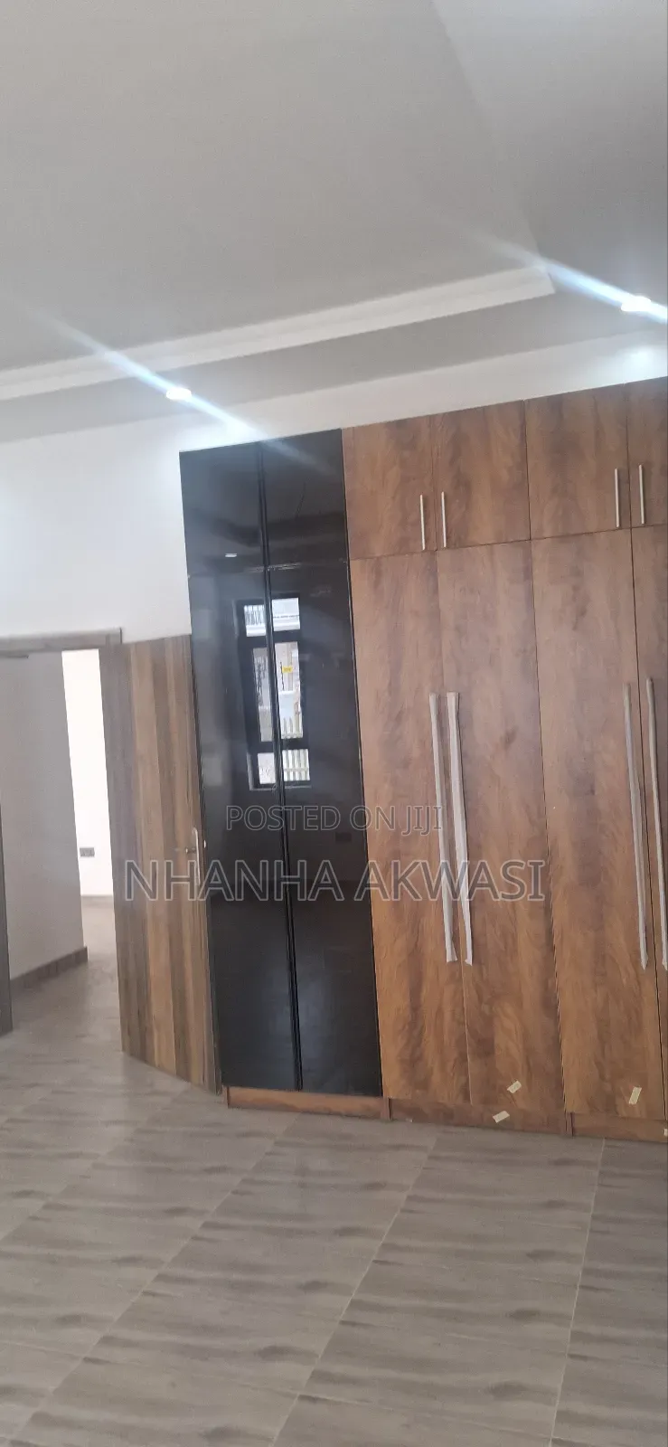 3bdrm House in Community 24, Tema Metropolitan for sale