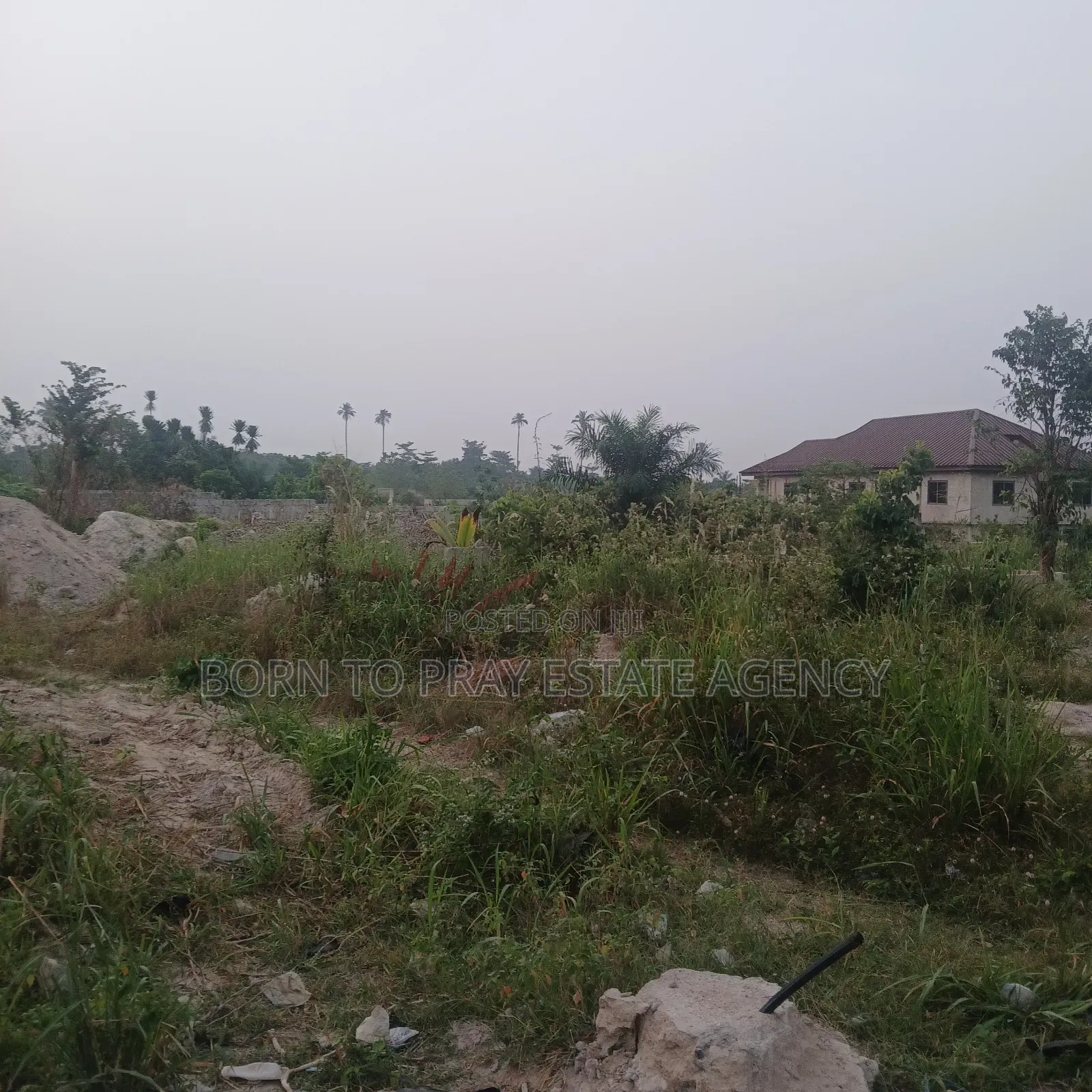 40 × 90 Half Plot of Land for Sale
