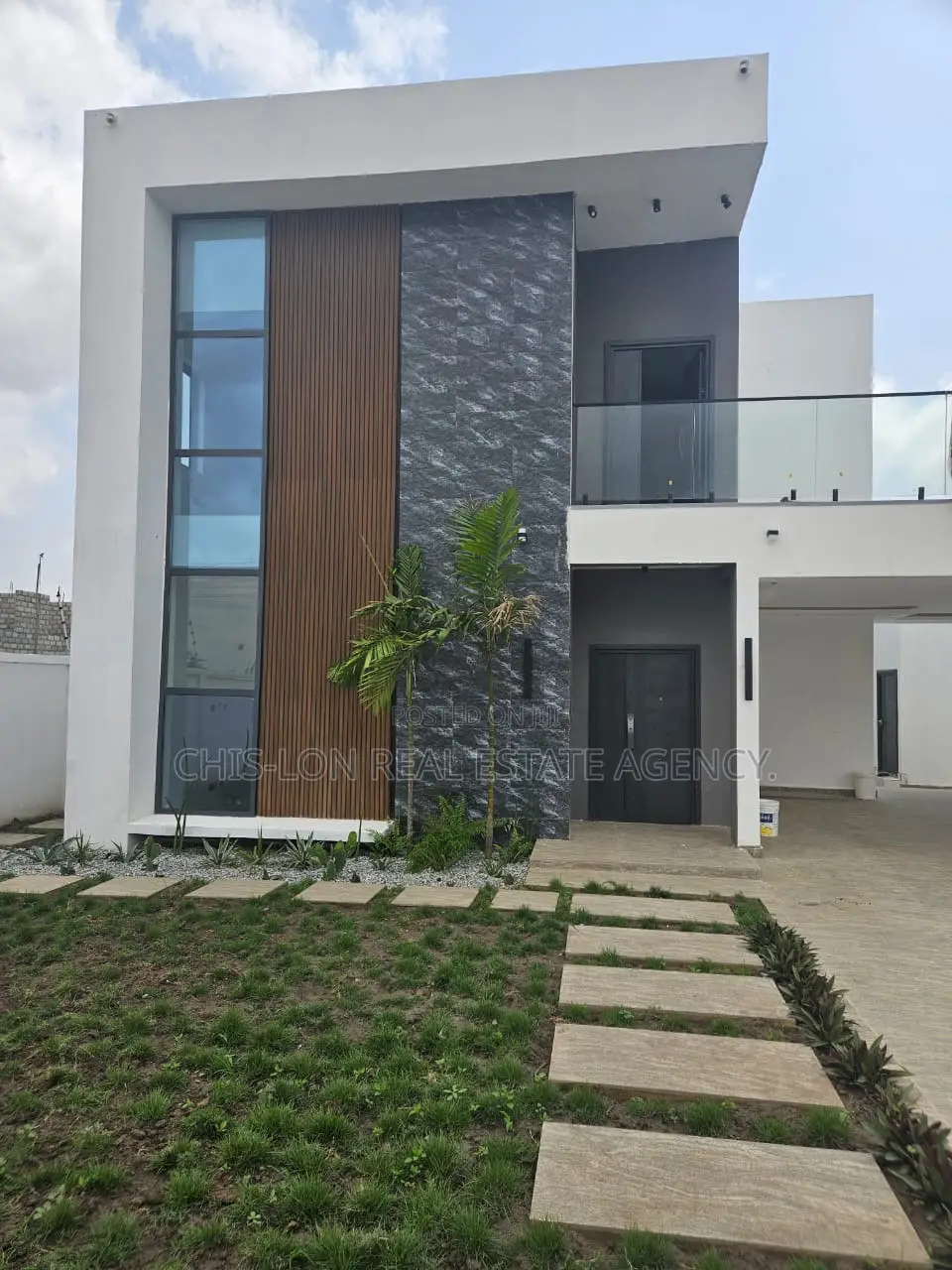 4bdrm Duplex in Chis-Lon Broker’S, Adade for sale