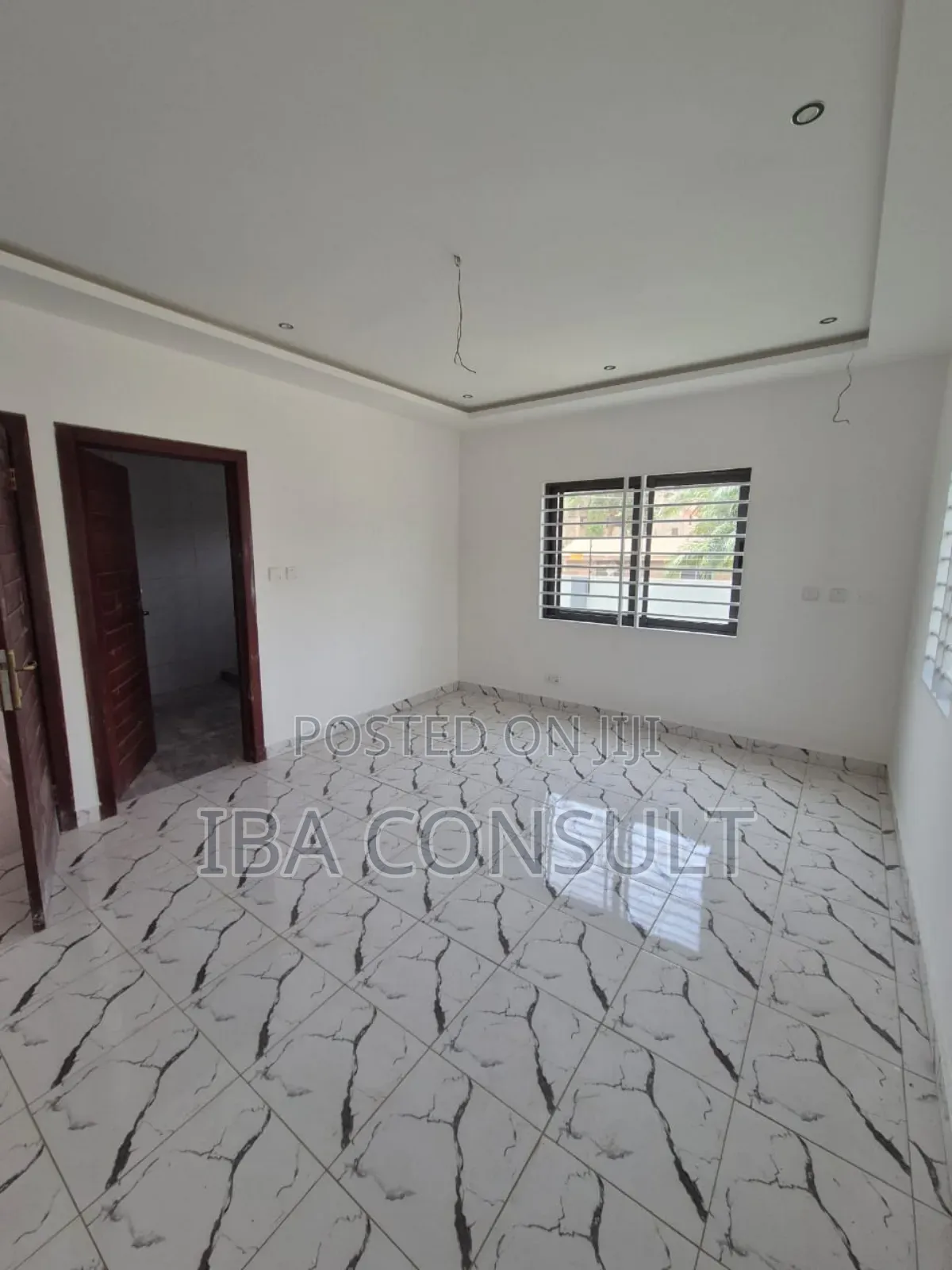 3bdrm Townhouse/Terrace in Ayi Mensah, Oyarifa for sale