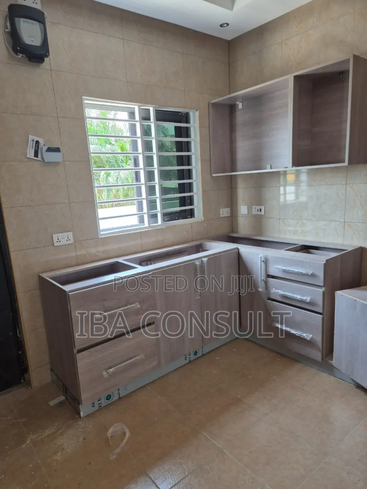3bdrm Townhouse/Terrace in Ayi Mensah, Oyarifa for sale