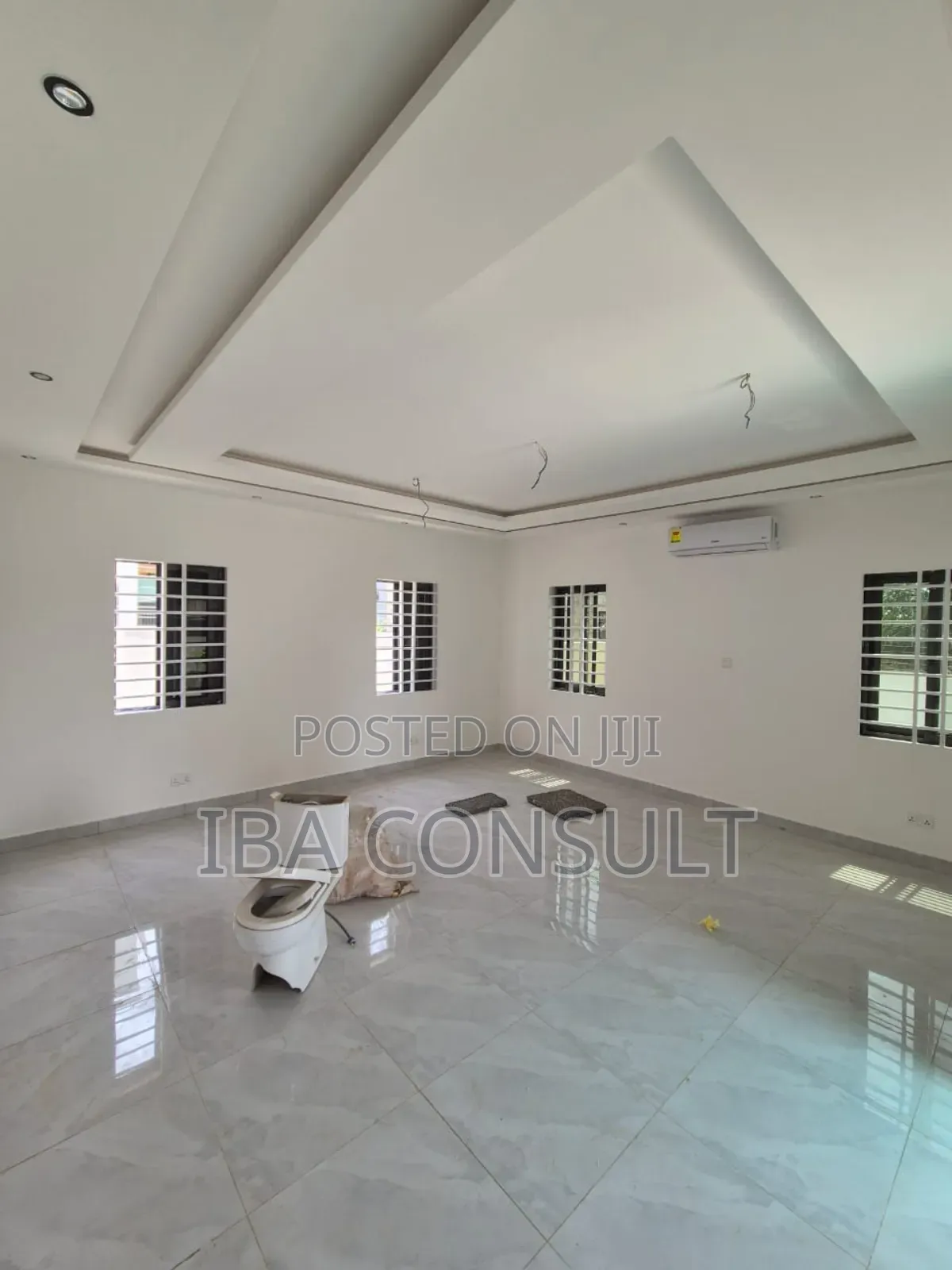 3bdrm Townhouse/Terrace in Ayi Mensah, Oyarifa for sale