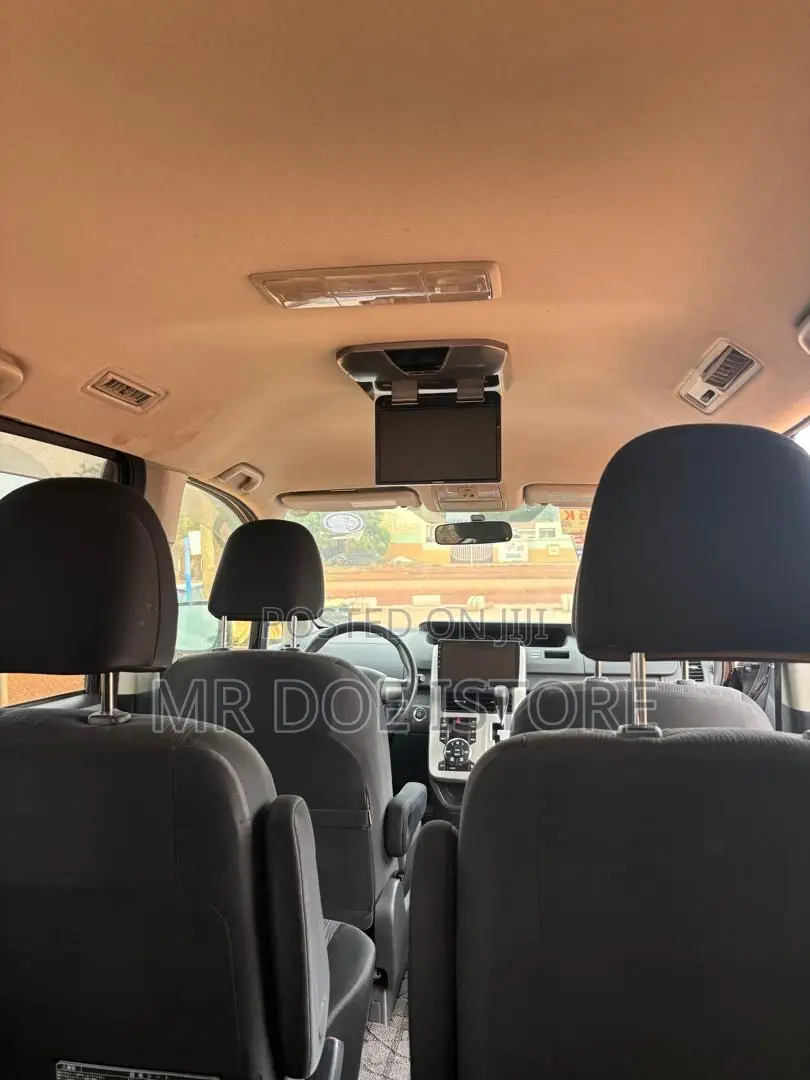 Toyota Voxy 2012 Black