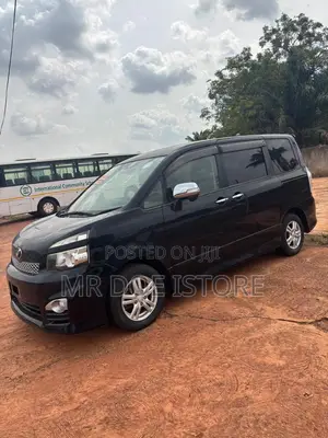 Toyota Voxy 2012 Black
