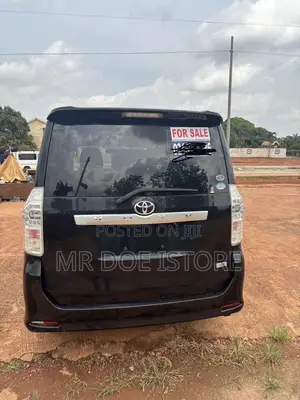 Toyota Voxy 2012 Black