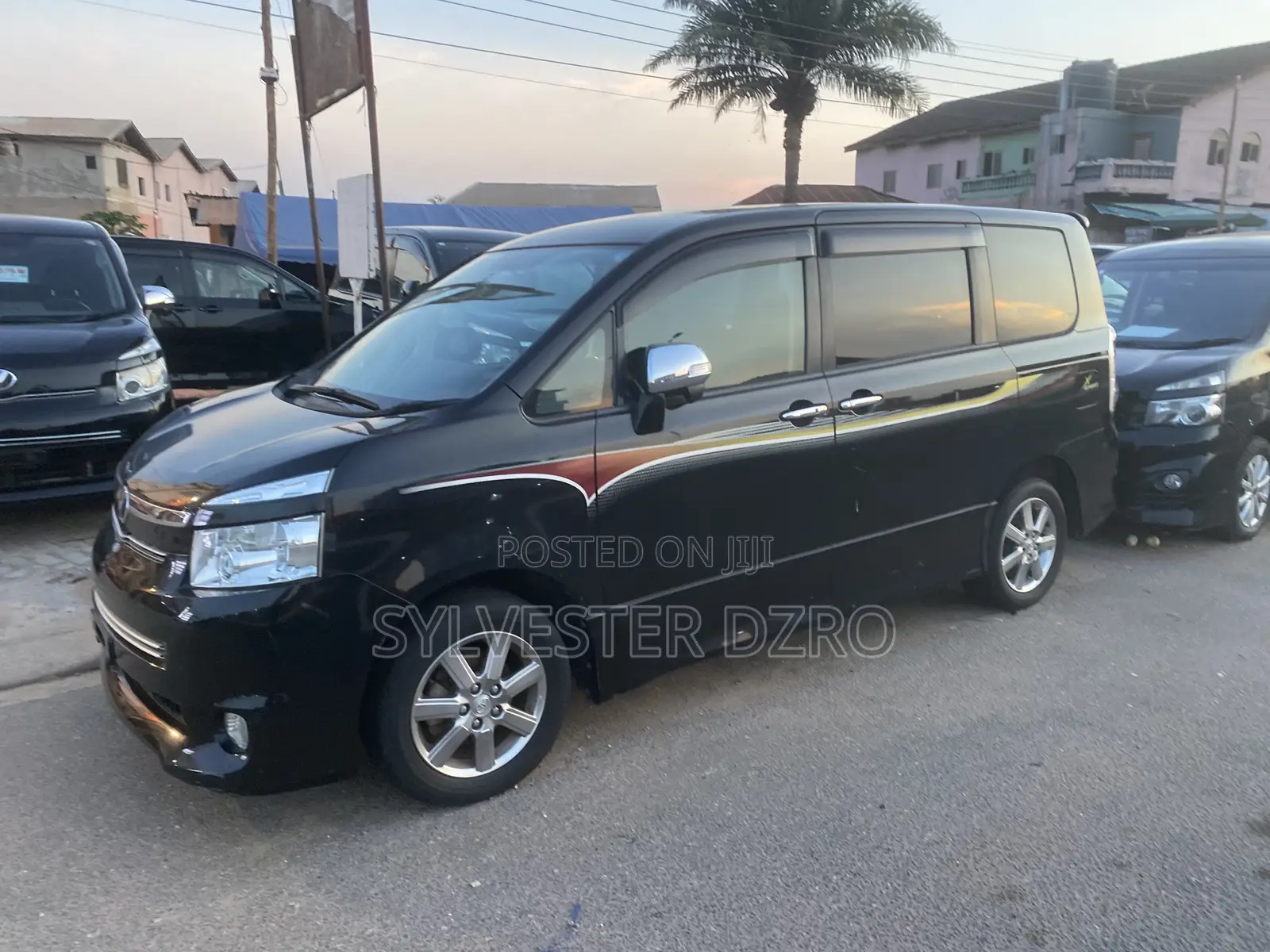 Toyota Voxy 2013 White