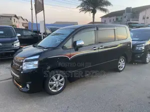 Toyota Voxy 2013 White