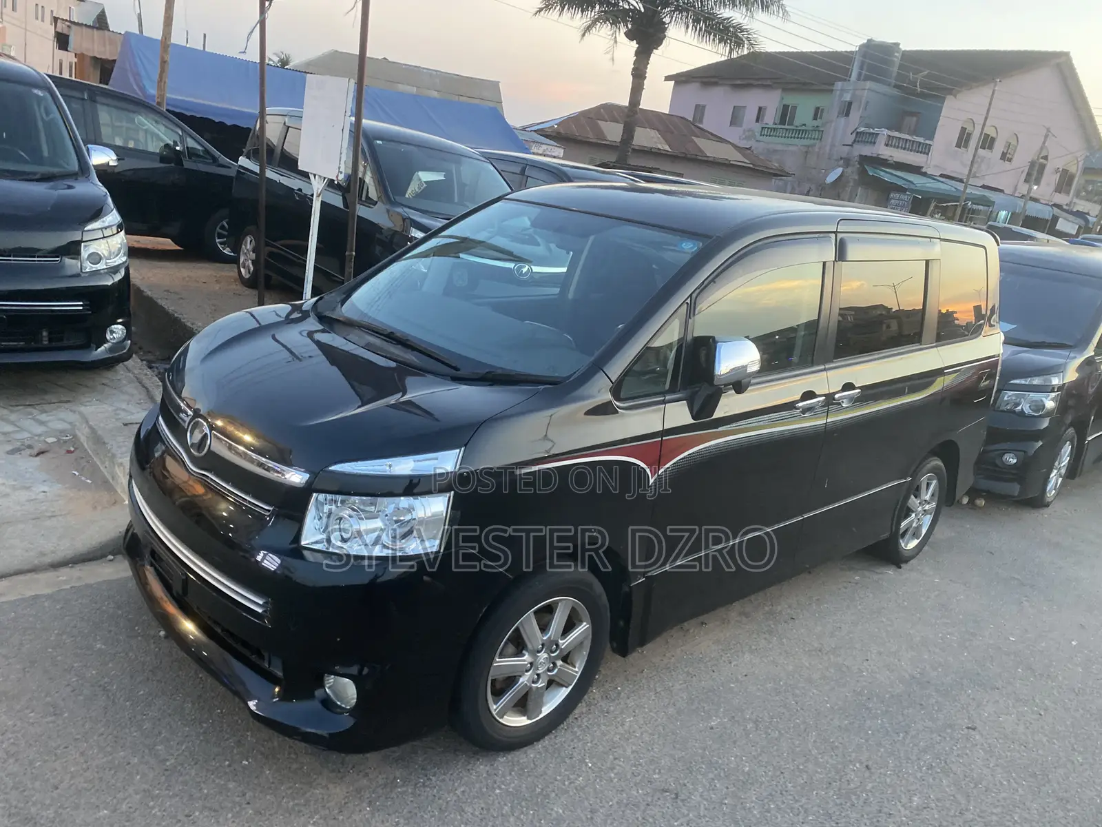 Toyota Voxy 2013 White