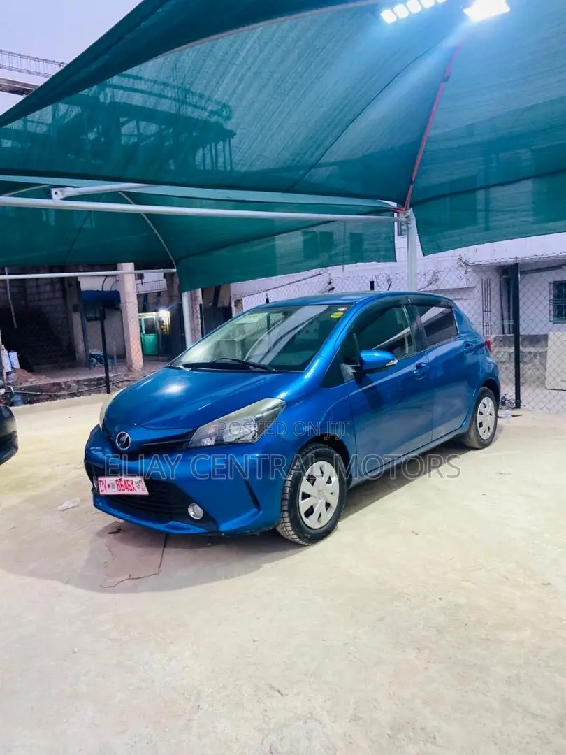 Toyota Vitz 1.0 FWD 5dr 2016 Blue