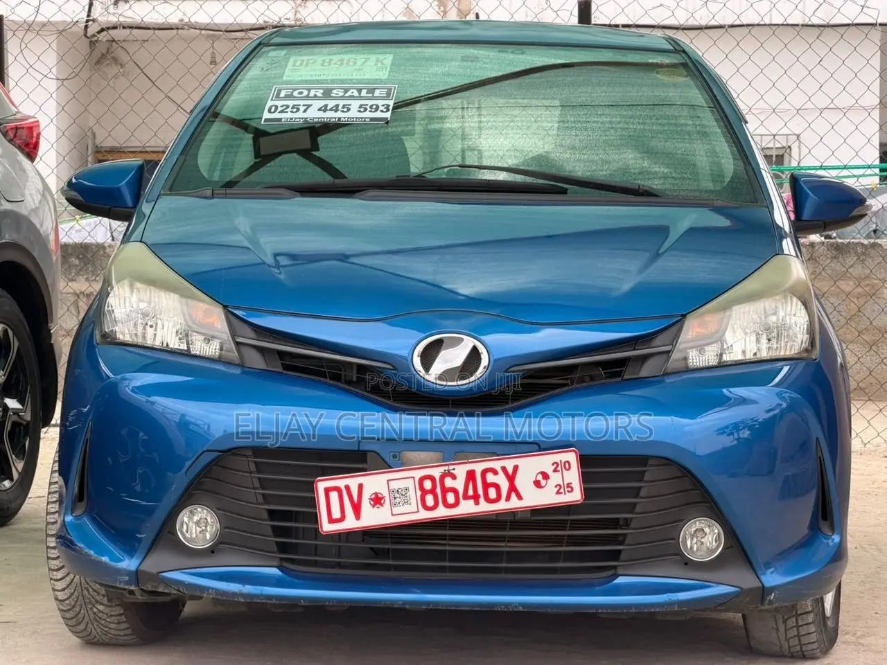 Toyota Vitz 1.0 FWD 5dr 2016 Blue