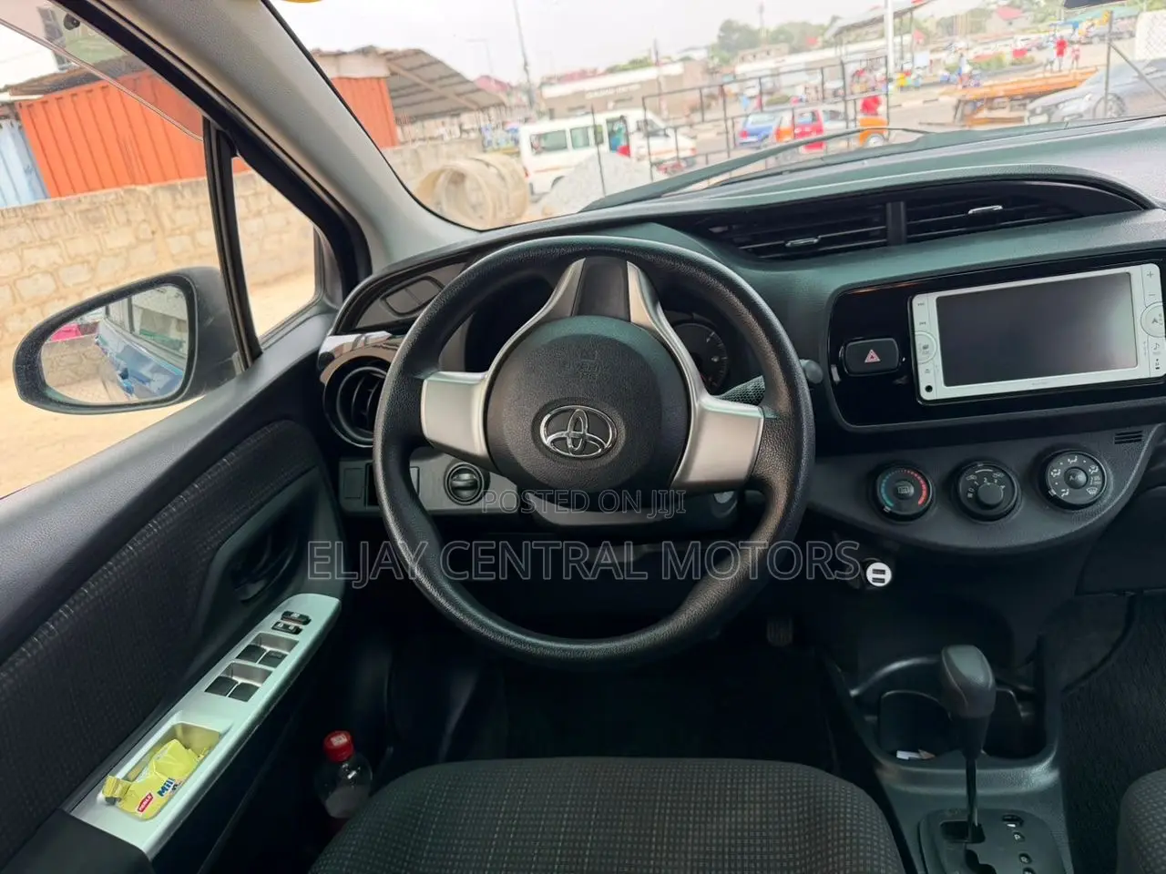 Toyota Vitz 1.0 FWD 5dr 2016 Blue