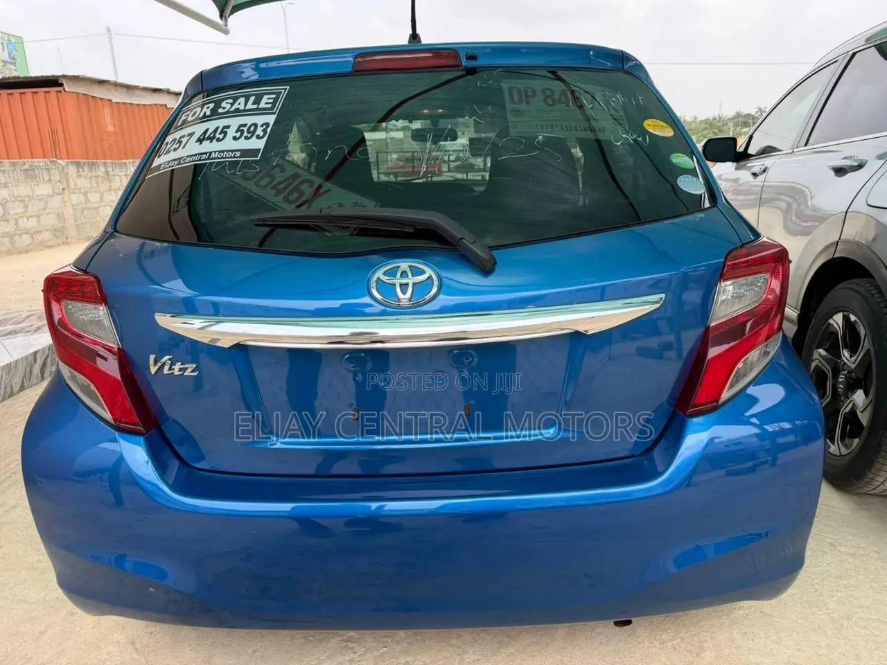 Toyota Vitz 1.0 FWD 5dr 2016 Blue