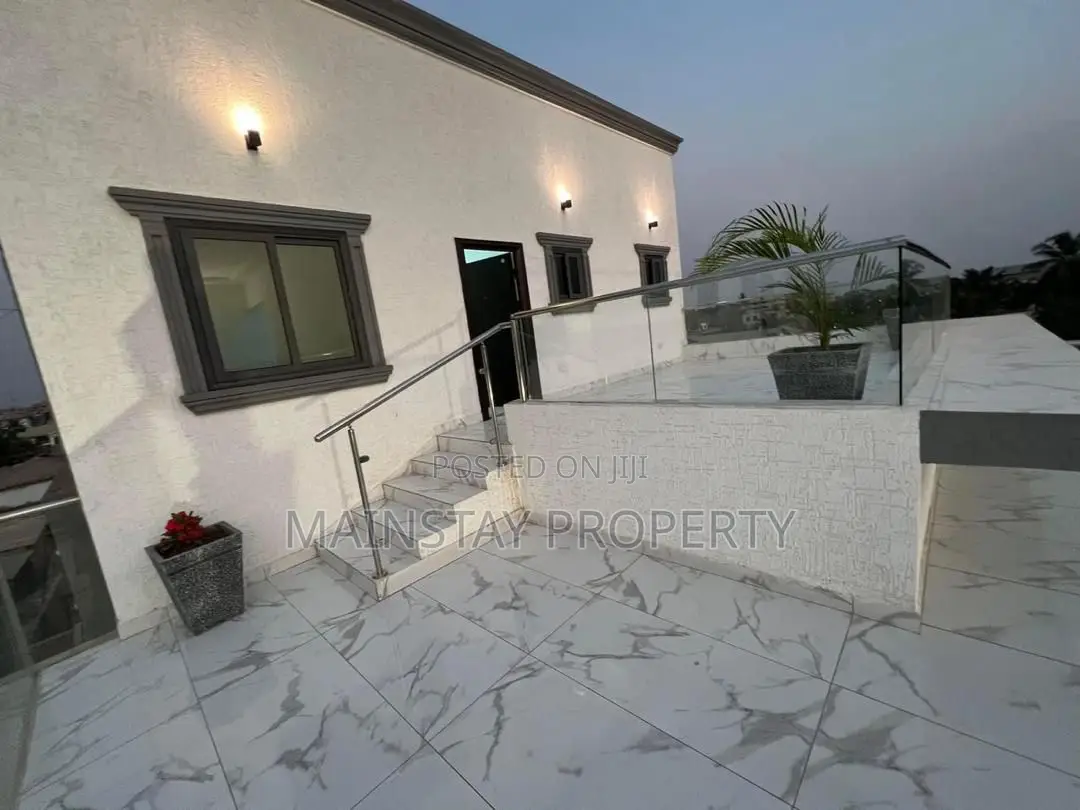 5bdrm House in Mainstay Estates, Achimota for sale