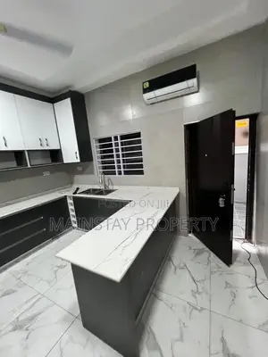 5bdrm House in Mainstay Estates, Achimota for sale