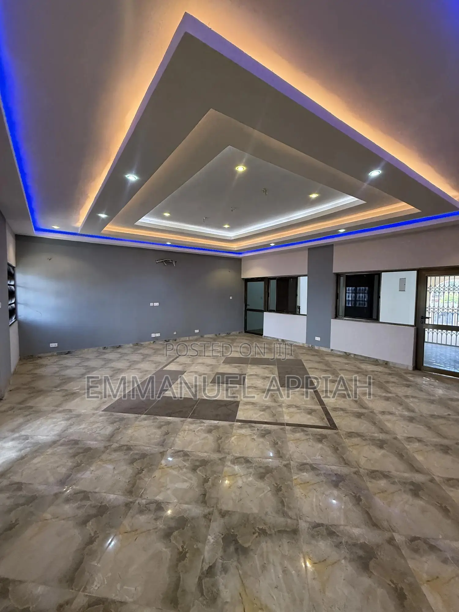 5bdrm House in Old Barrier Scc, Accra Metropolitan for sale