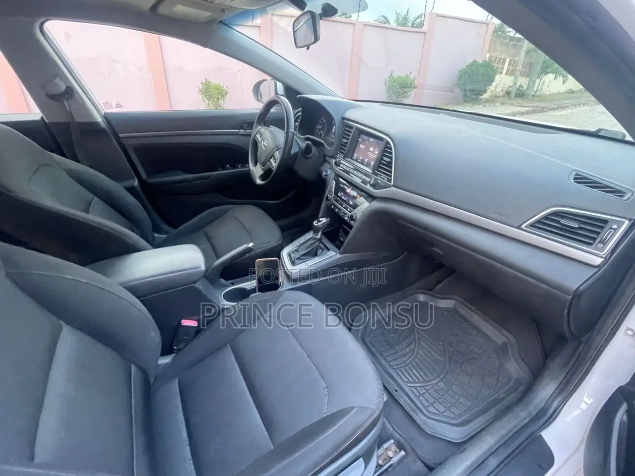 Hyundai Elantra 2018 White
