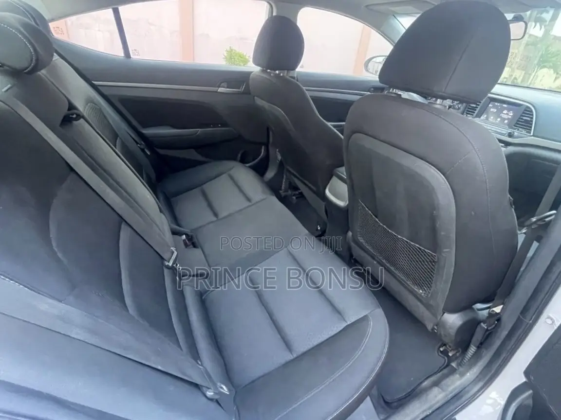Hyundai Elantra 2018 White