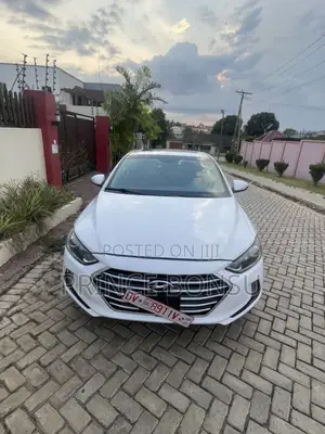 Hyundai Elantra 2018 White