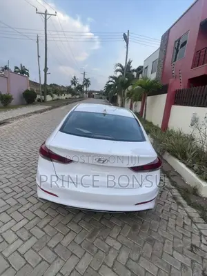 Hyundai Elantra 2018 White