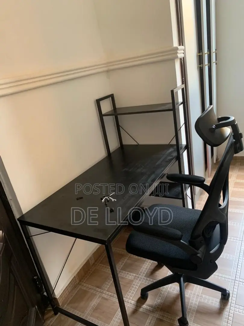 Studying Table and Chair