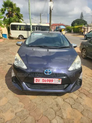 Toyota Aqua 2016 Beige