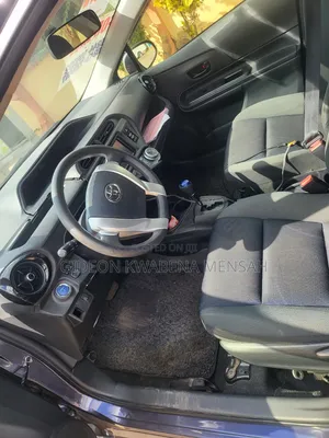 Toyota Aqua 2016 Beige