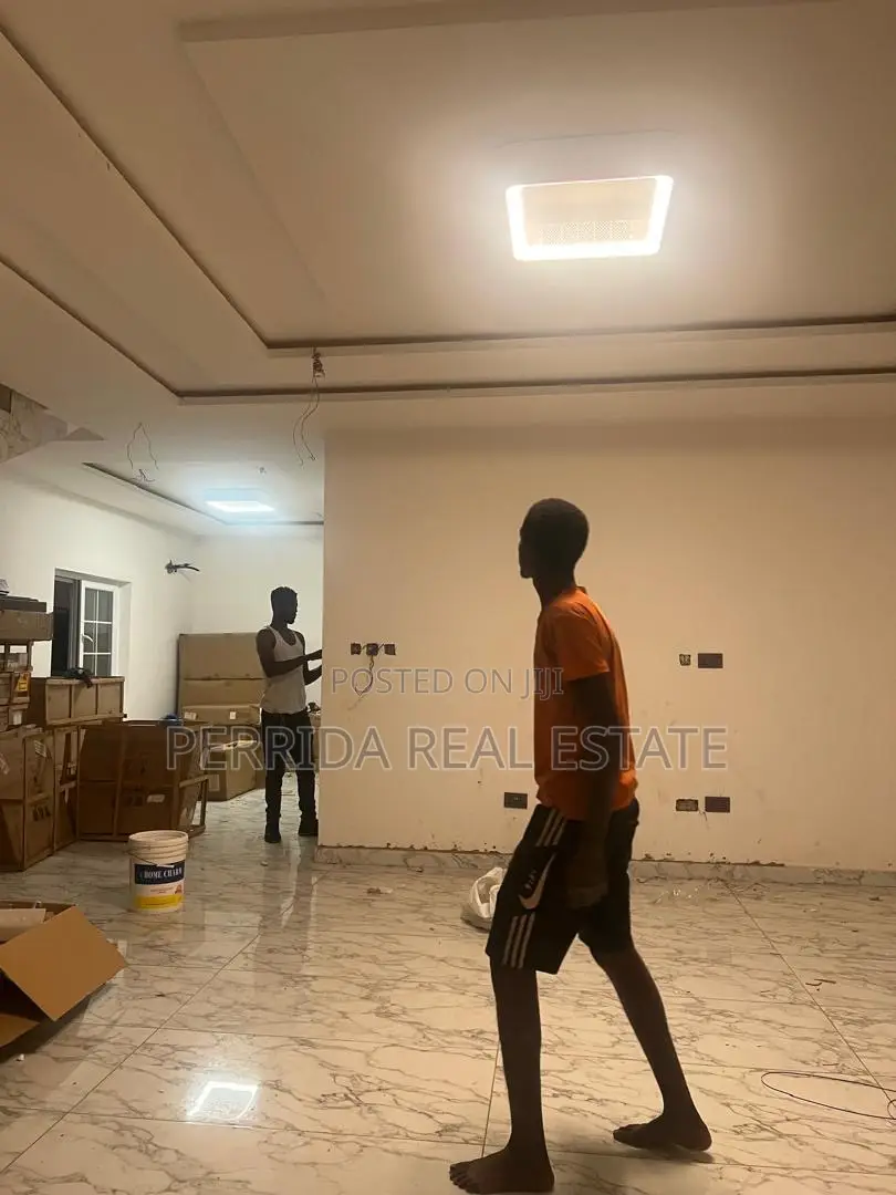 4bdrm Mansion in Accra Metropolitan for sale