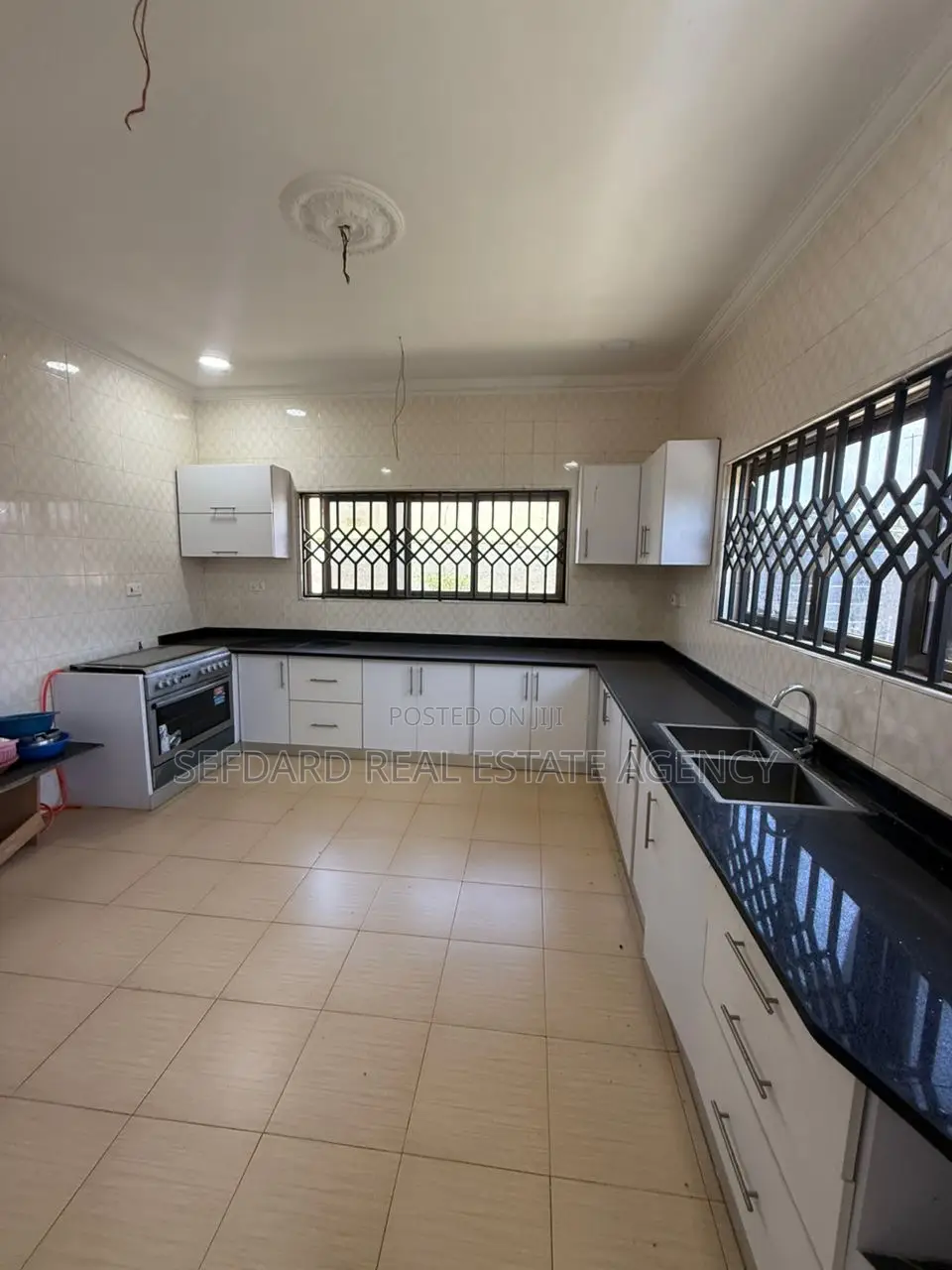 5bdrm House in Kasoa for sale