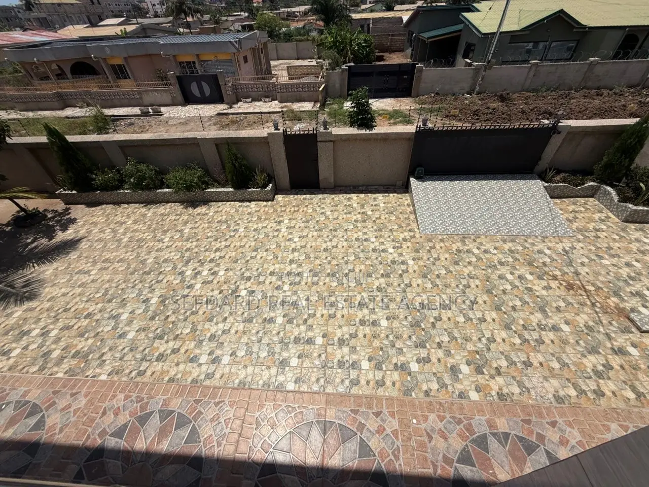 5bdrm House in Kasoa for sale