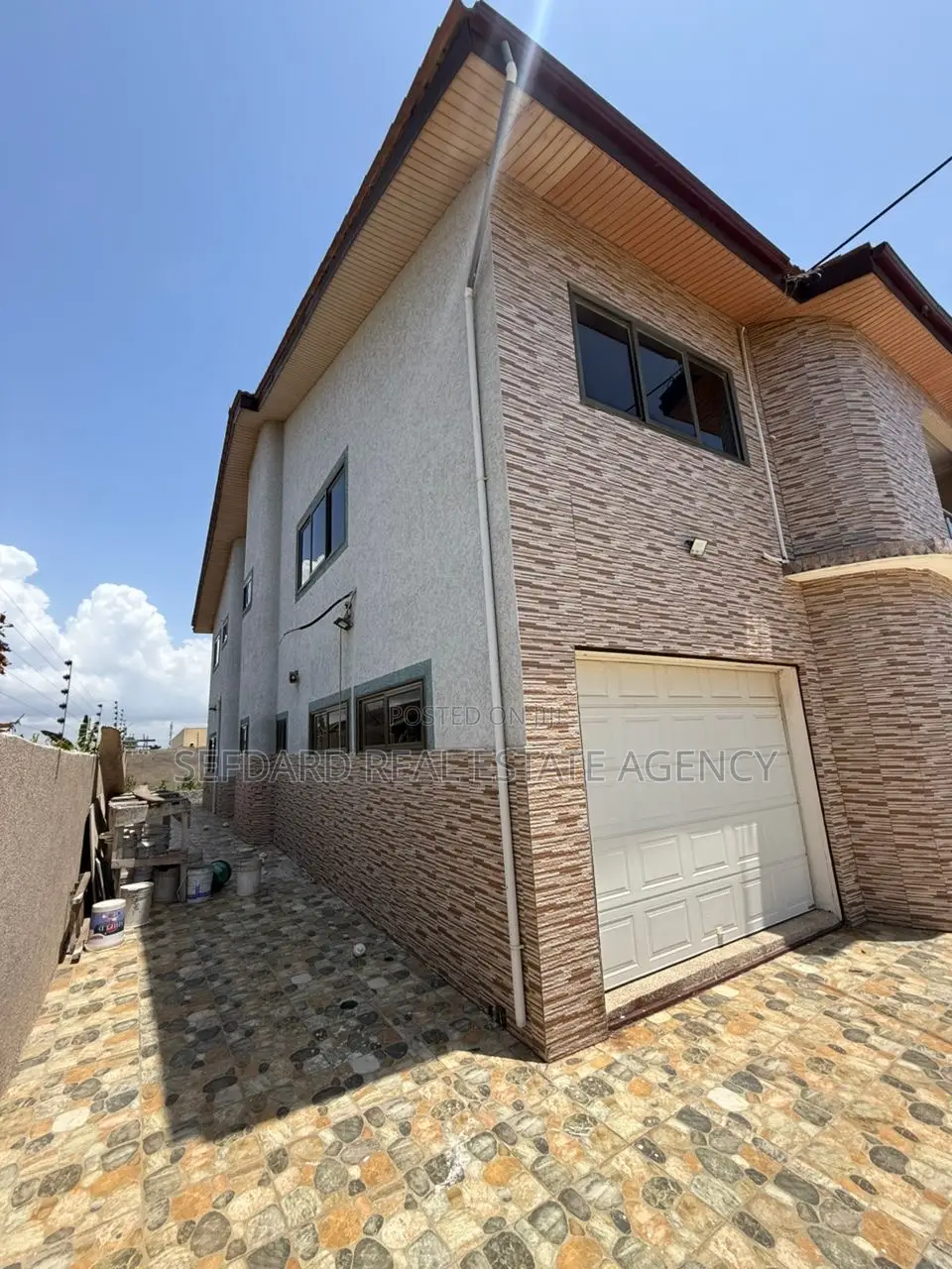5bdrm House in Kasoa for sale